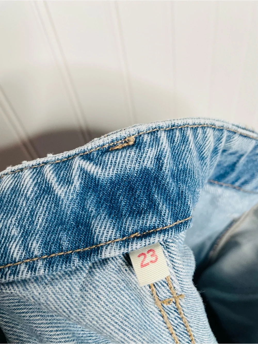 Levi’s Baggy Cargo Jean Shorts